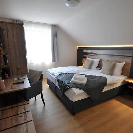 Chiemseer Wirtshaus Апартаменты Химинг