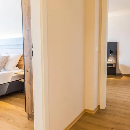 아파트 Chiemseer Wirtshaus 키엠민크