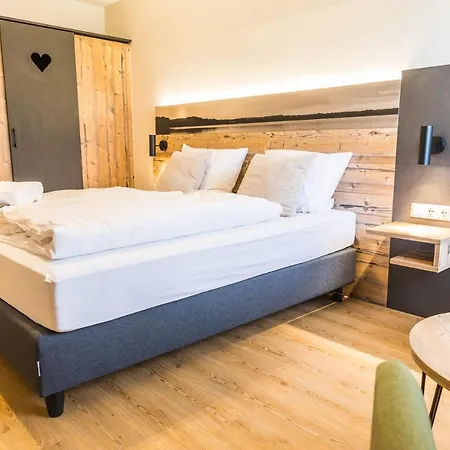 아파트 Chiemseer Wirtshaus *